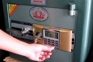 Chọn mua két sắt cần chú ý ổ khóa